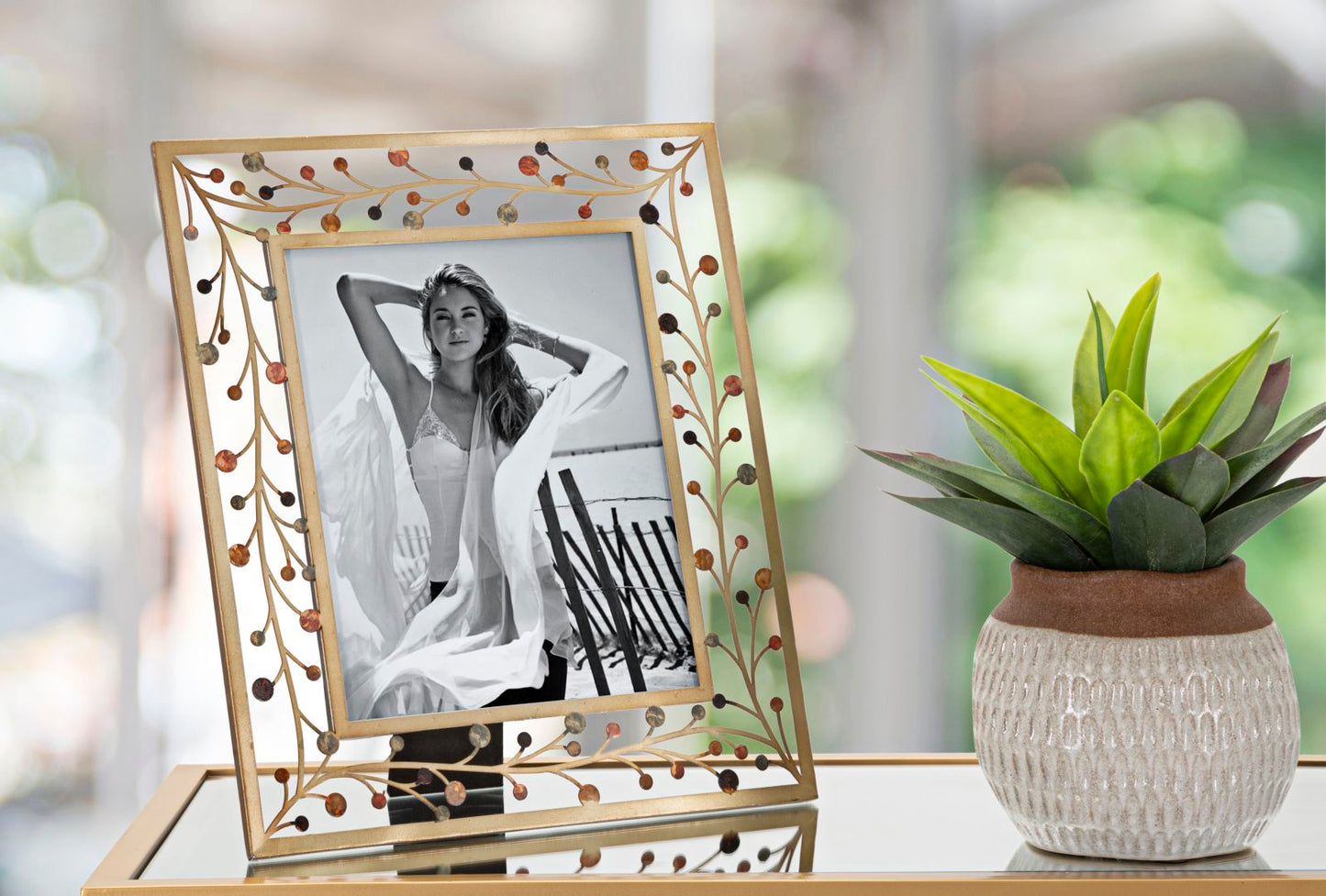 PHOTO FRAME BIXY CM 32,5X13,5X36,2 (INSIDE SIZE CM 20X25)