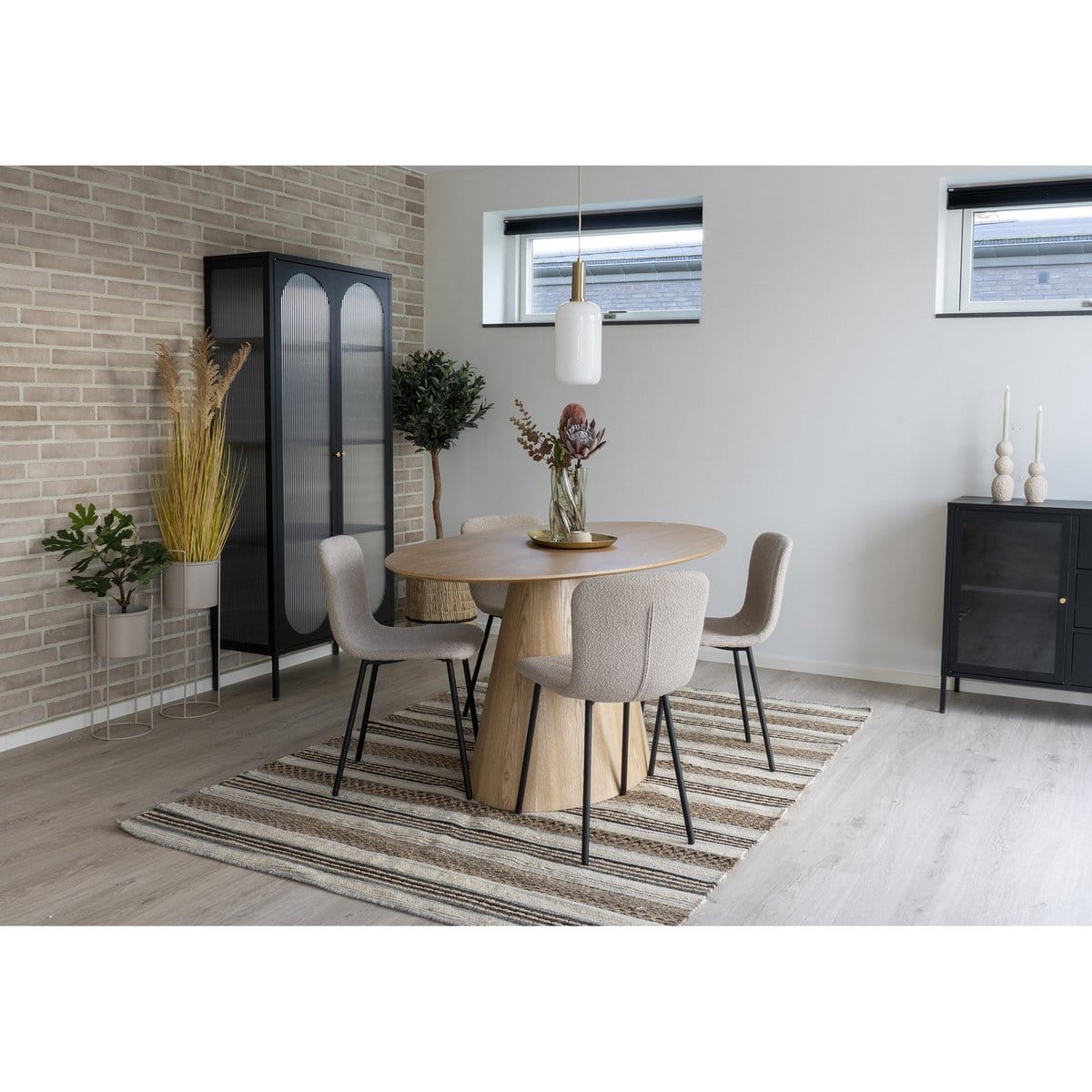 House Nordic ApS Halden Dining Chair - Eetkamerstoel in bouclé, beige met zwarte poten, HN1233 - set van 2