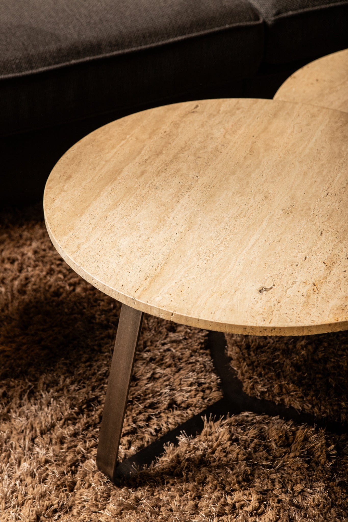 PTMD Micka Zwarte Travertine salontafel rond groot