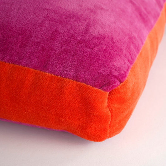 In The Mood Montisi Sierkussen - L55 x B35 x H10 cm - Katoen - Fuchsia