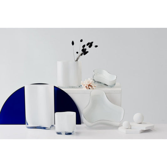 Element Accessories Nieuwe hoge vaas met modern design geïnspireerd op CORAL en Aalto, COR30WH