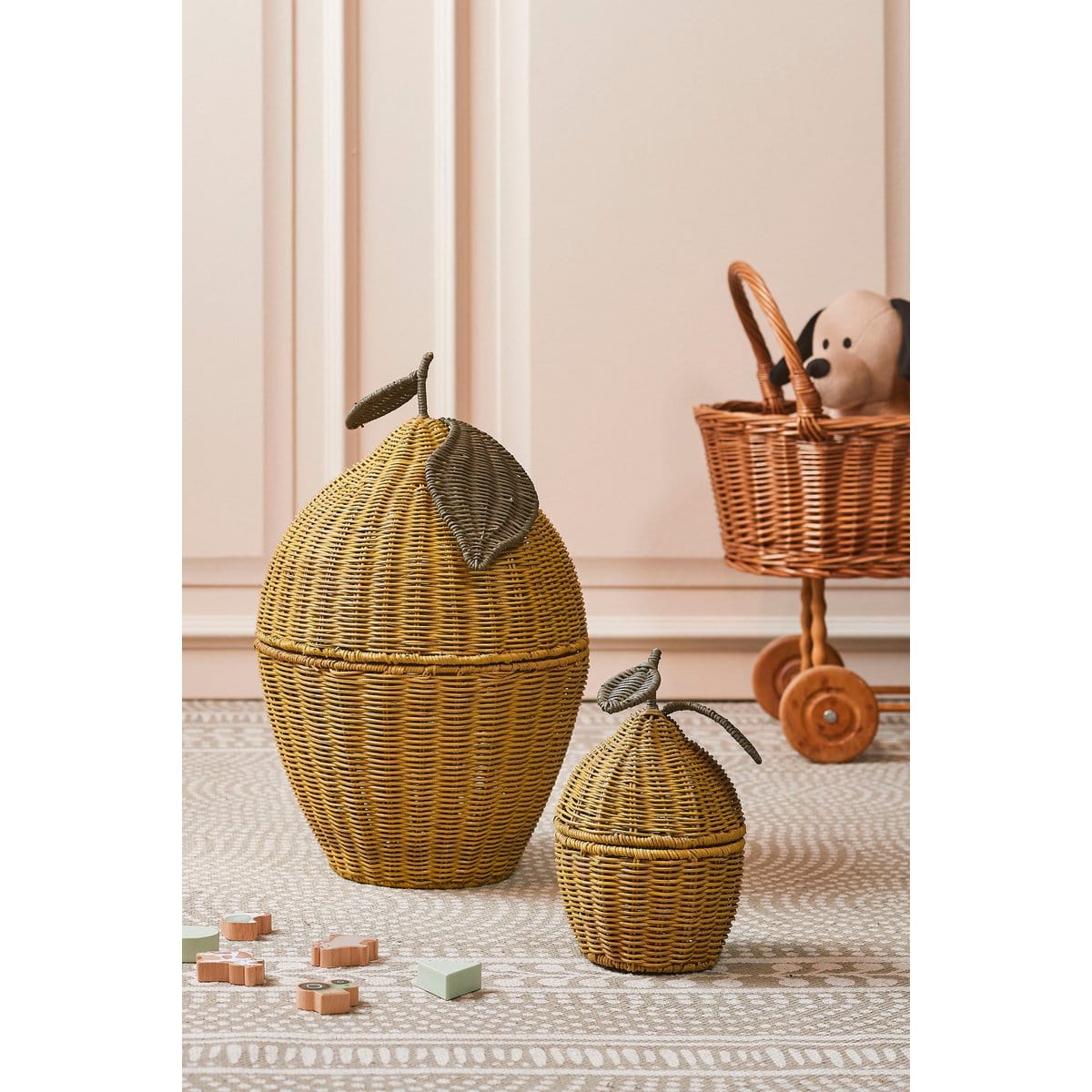 Mica Decorations Opbergmand met Deksel - Set van 2 - H48 x Ø30 cm - Rotan - Geel