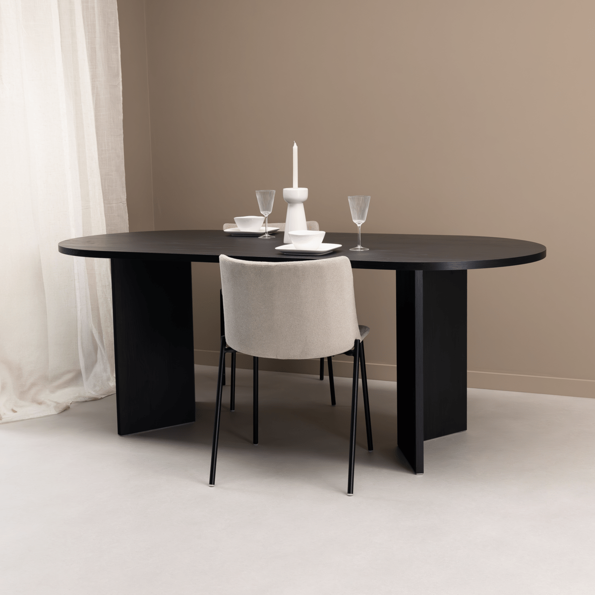 Stalux Ovale Eettafel Nina 200 x 90cm, kleur zwart eiken