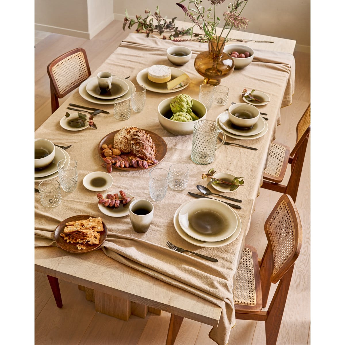 vtwonen - Dutch market only Table Cloth Natural 150x250cm