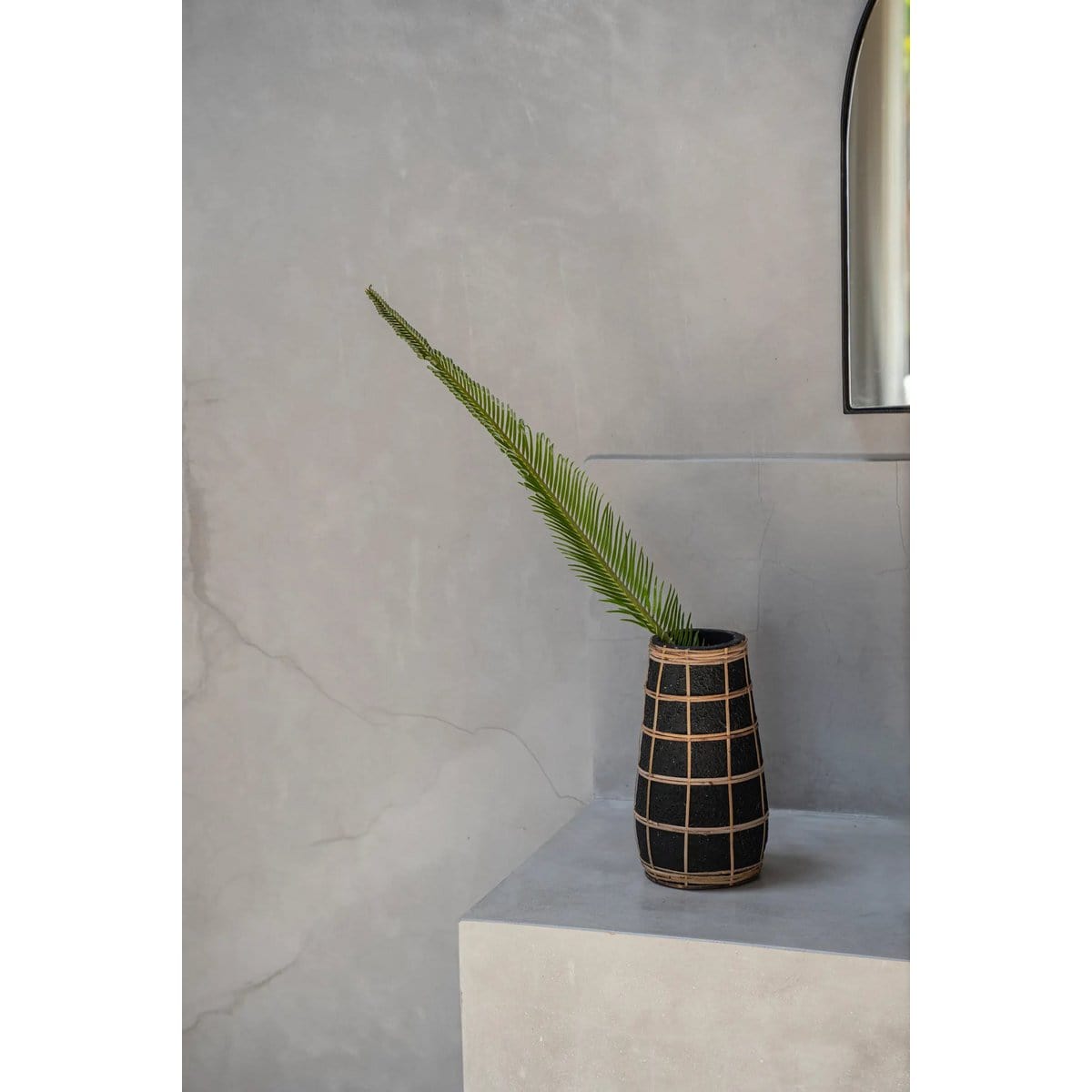 Bazar Bizar The Cutie Vase - Zwart Naturel - M