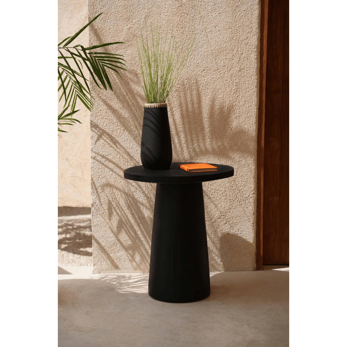 Bazar Bizar The Sneaky Vase - Zwart Naturel - L